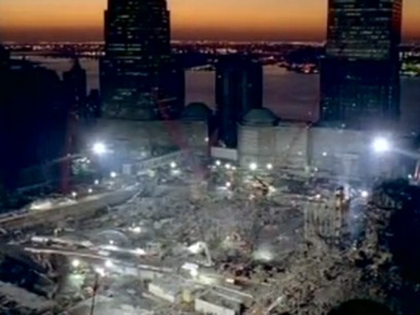 Bauarbeiten in der Ruine der Twin Towers