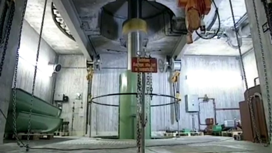 Strom, der aus dem Wasser kommt