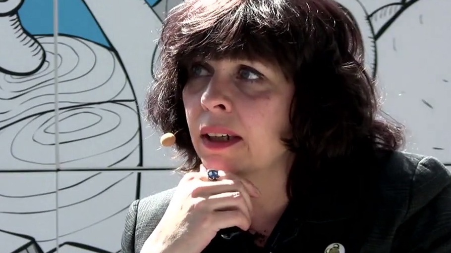 Verfassung nach dem Wikipedia-Prinzip