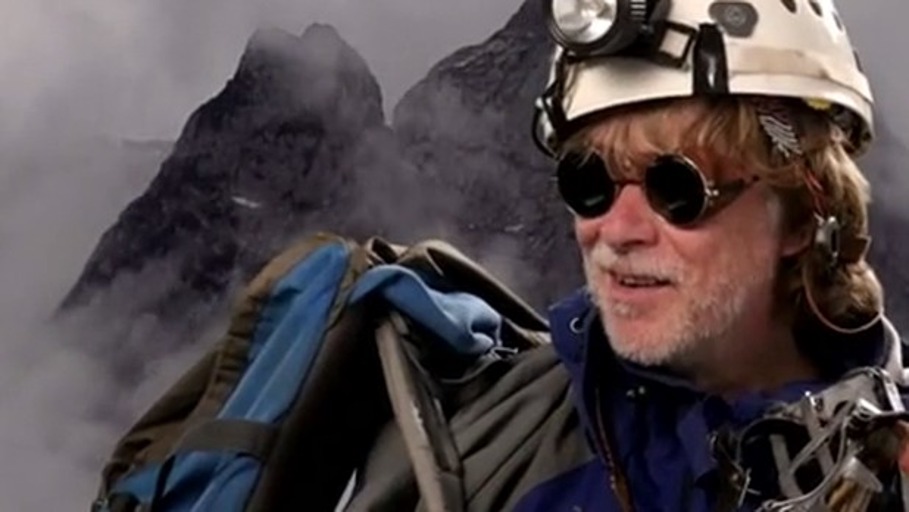 Mit Kletterseil, Kochlöffel und Trompete (Exzerpt)