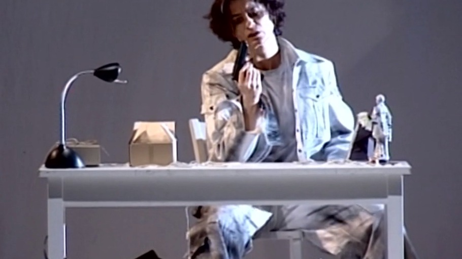 Was passiert mit der Liebe im Zentrum der Macht?