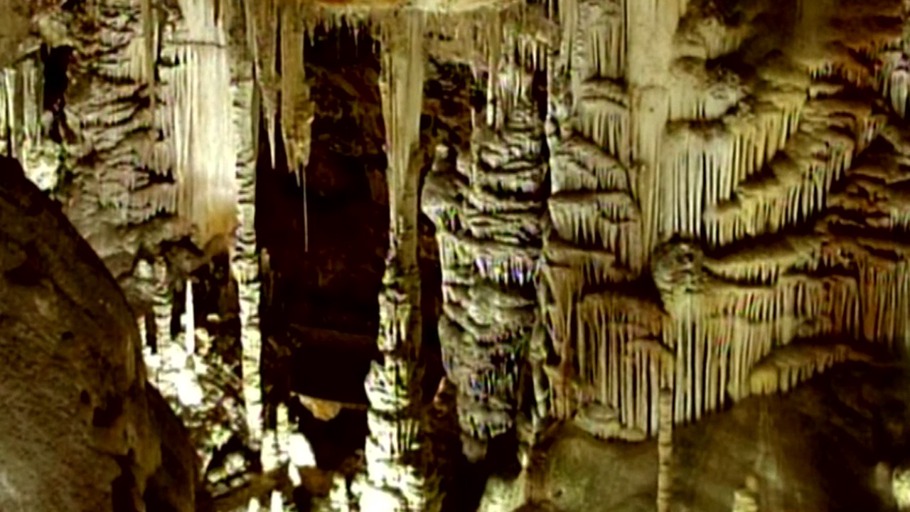 Vom doppelten Boden der wirklichen Welt