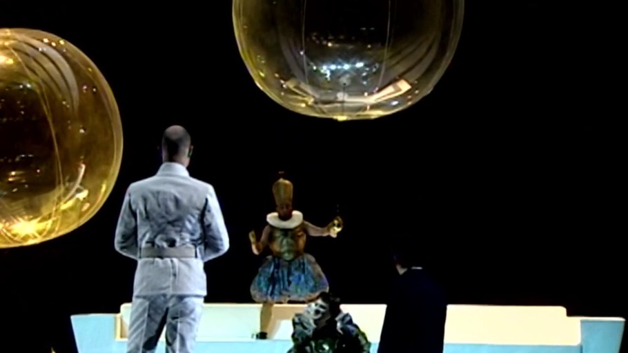 Machtlust gegen ewige Liebe