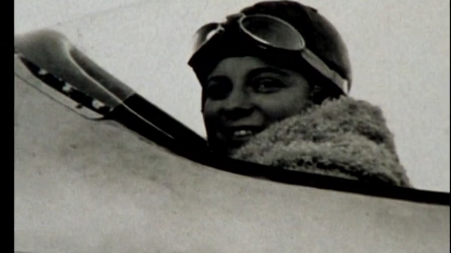 "Mein Gott! Eine Frau!"