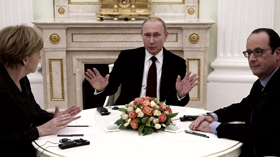 Es brennt im Dach des europäischen Hauses