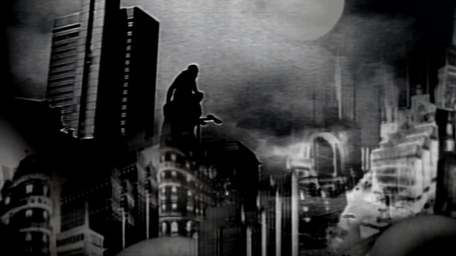 "Jetzt heult der Wolf den Mond an ---"