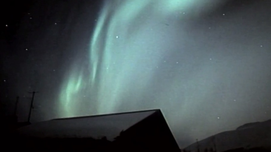 Die Neonröhren des Himmels