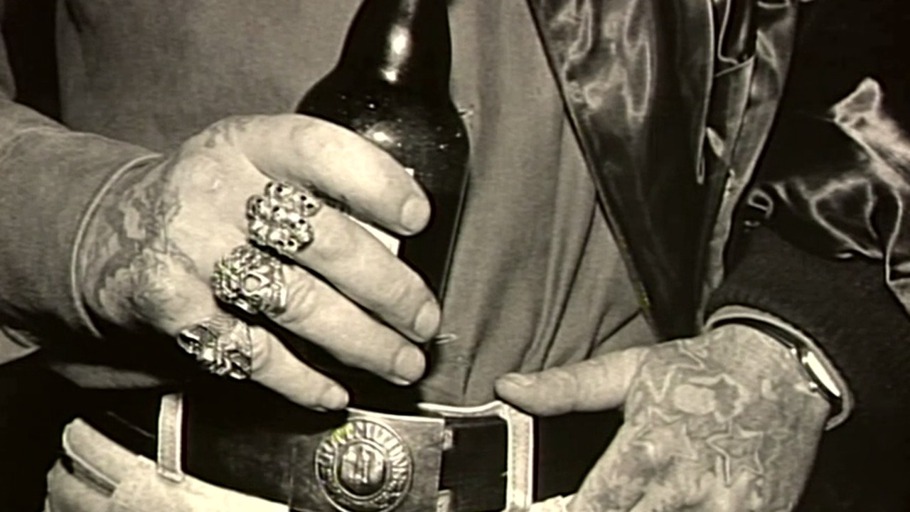 Emotionalität und harte Fotos