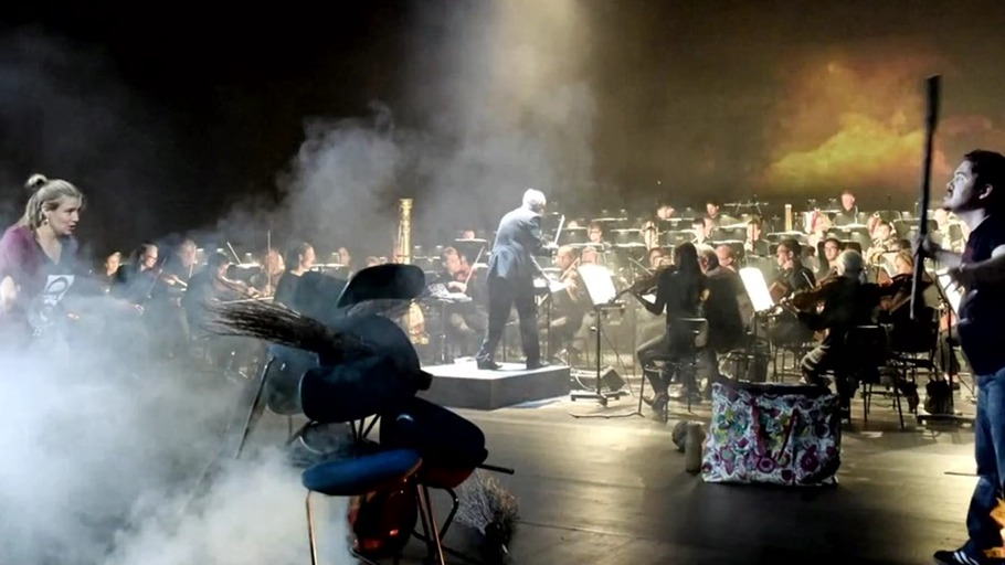 Weihnachtsoper im Dickicht bitterer Realität