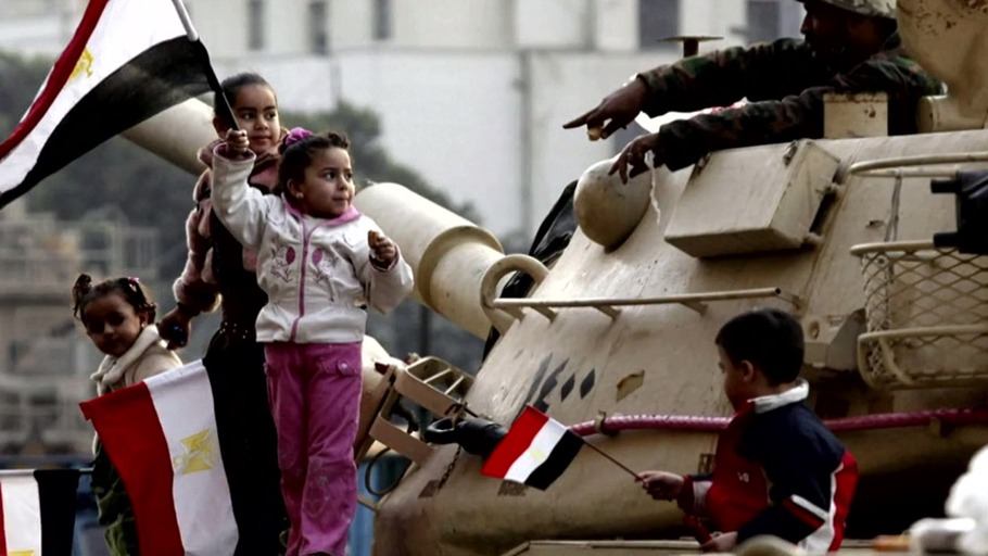 Montag: Feuerwerk. Dienstag: Demonstration. Mittwoch: Revolution