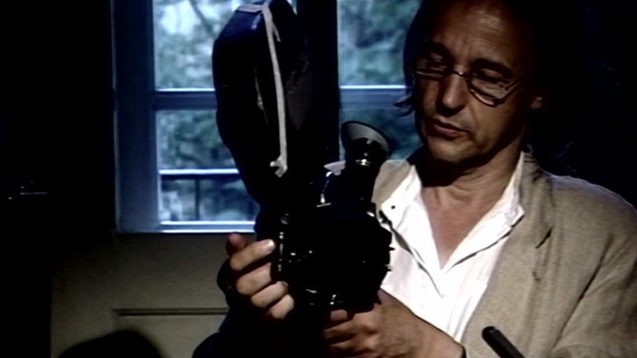 "Zeittotalen und Handkamera Arriflex C 2"