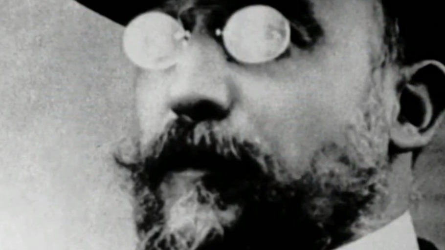 Erik Satie und der Luftangriff