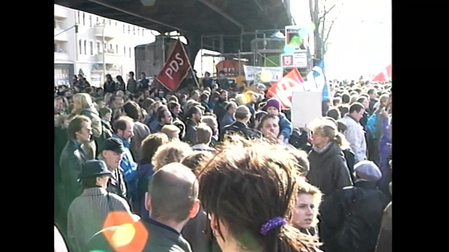 "Nichts fällt, wenn alles fällt"